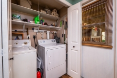 21755-NE-135th-Ln-Fort-McCoy-FL-32134-Interiors-Laundry-room