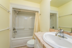 12630-NE-243rd-Ave-Salt-Springs-FL-Interiors-Guest-Bathroom