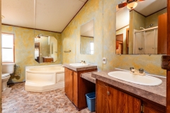 23720-NE-130th-Court-Rd-Fort-McCoy-FL-32134-Interiors-Master-Bathroom-1