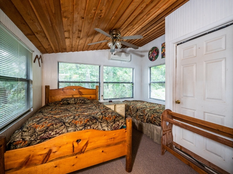 14830-NE-180th-St-Cabin-Interiors-Guest-Bedroom-